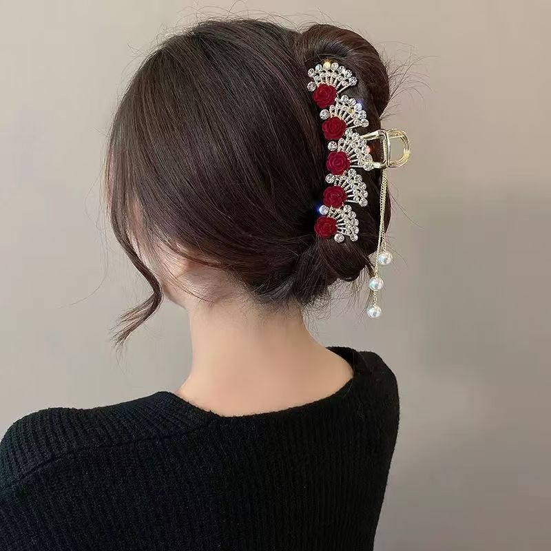 ヴィンテージレッドフローラルラインストーンヘアクリップ（女性 - High End Women'S Formal Wear のレビューと価格
